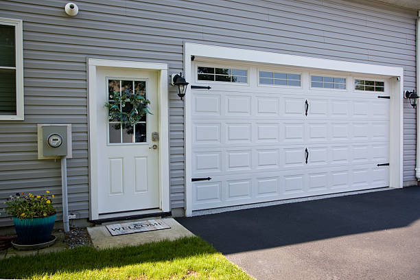 24/7 Emergency Garage Door Panel Replacement experts in Monroeville, AL